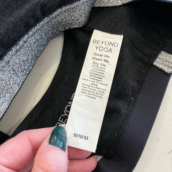 Beyond Yoga Shine On Spacedye Sparkly Sports Bra Size Medium‎ - Picture 7 of 8